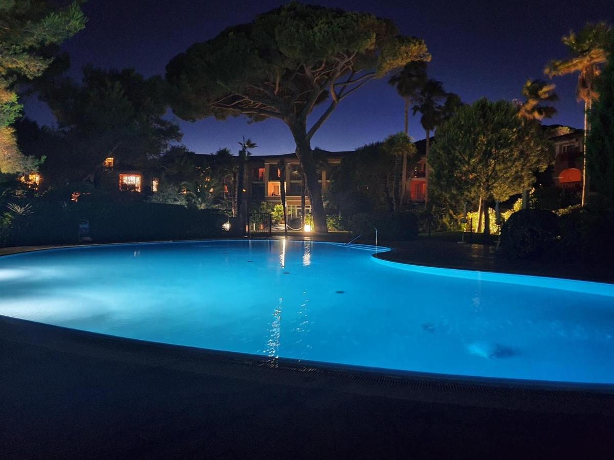 Appartement En Residence Privee, Face A La Mer Avec Acces Direct Plage Ιέρ Εξωτερικό φωτογραφία
