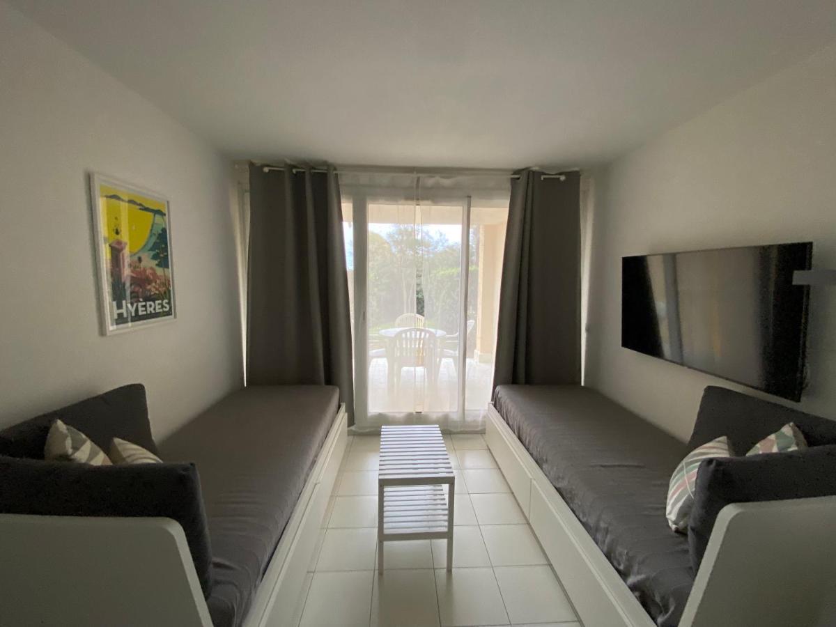 Appartement En Residence Privee, Face A La Mer Avec Acces Direct Plage Ιέρ Εξωτερικό φωτογραφία
